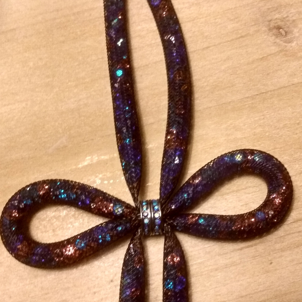 Necklaces - Picture 2 of 12